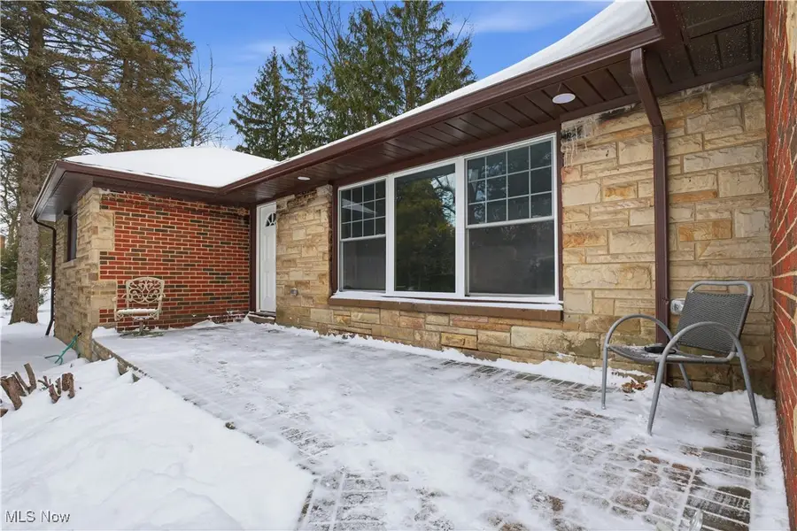 1549 W Sprague Road, Broadview Heights, OH 44147 - Image #2