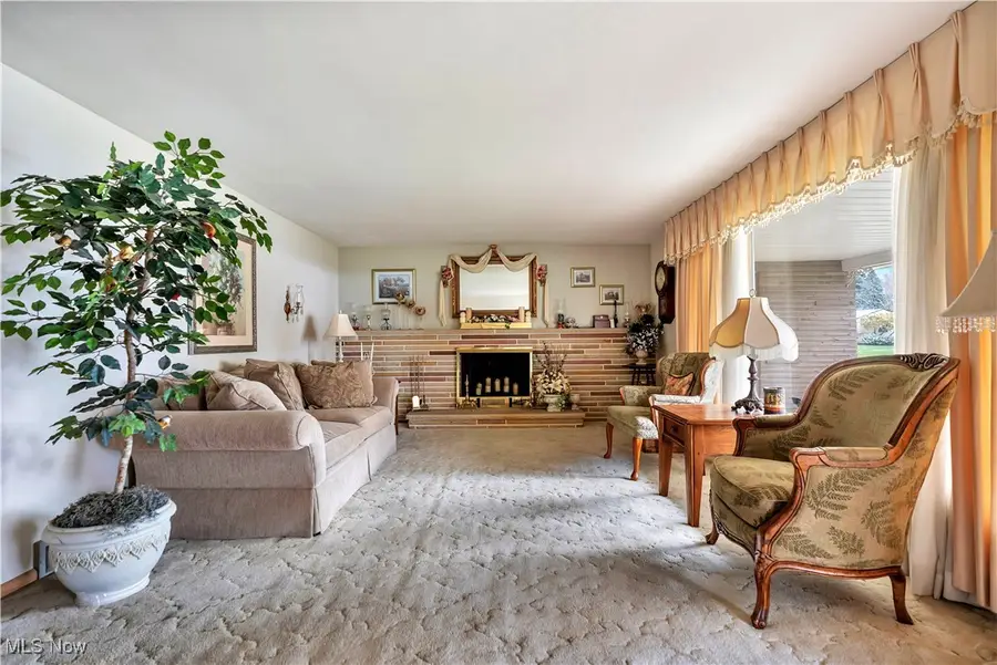 602 Sheri Ne Avenue, Massillon, OH 44646 - Image #2