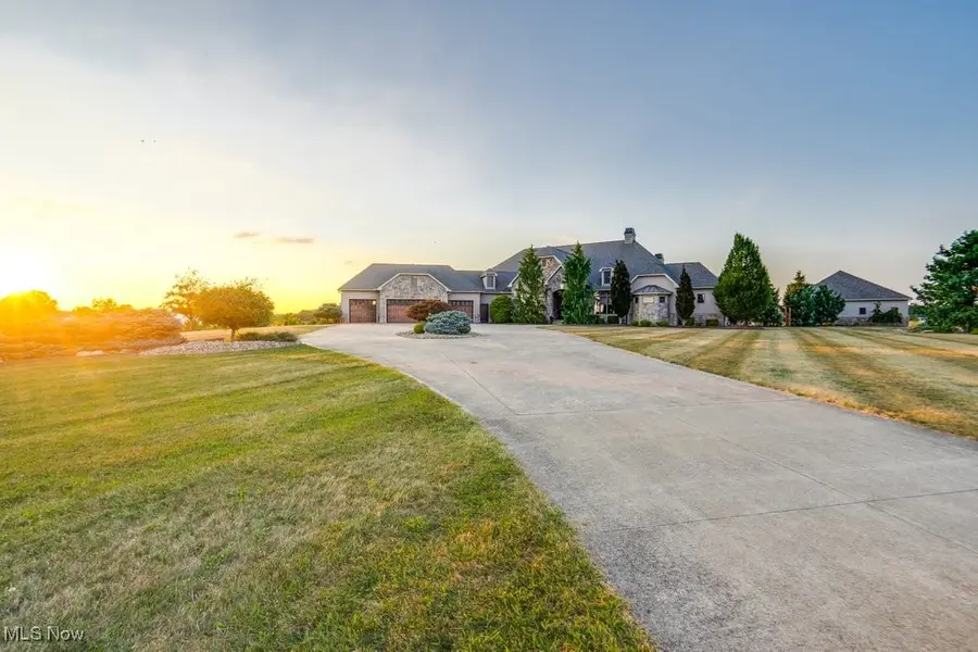 1771 Midway Nw Street, Uniontown, OH 44685 - Image #2