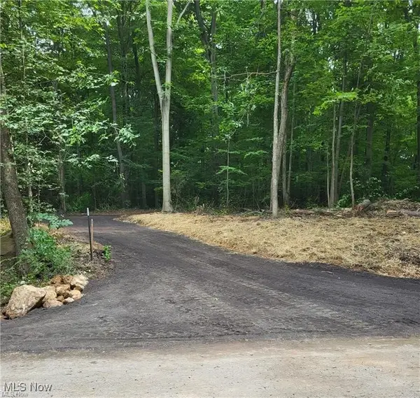 13561 Colony Lane, Burton, OH 44021