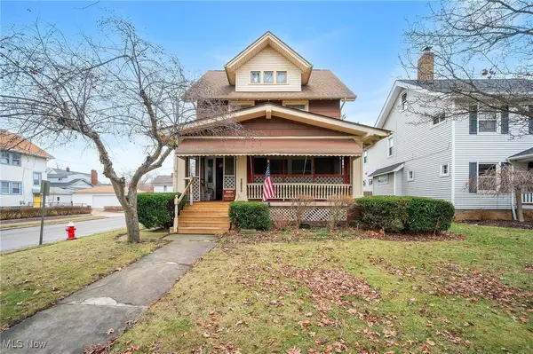 2105 Carabel Avenue, Lakewood, OH 44107