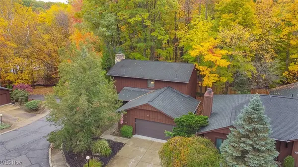 17813 Suncliff Place, Strongsville, OH 44136