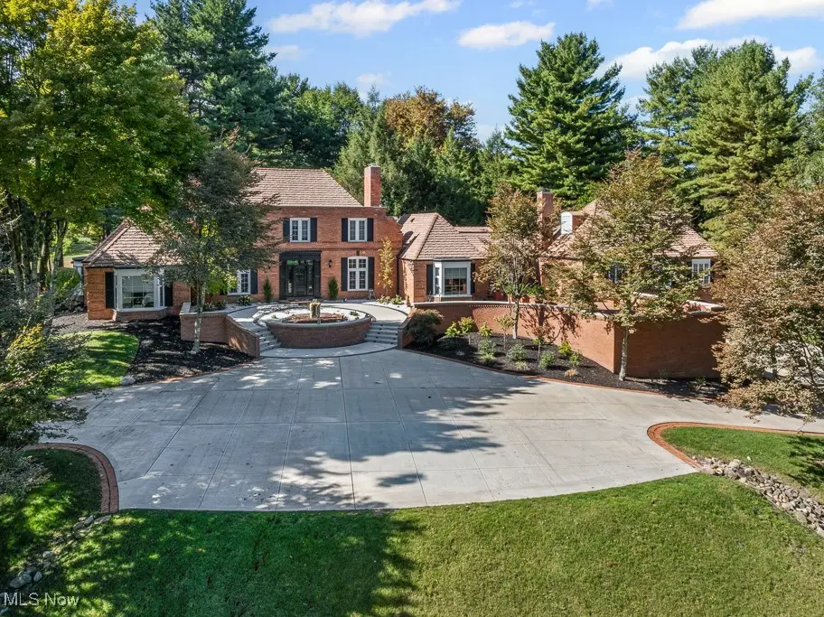 2543 Dunkeith Nw Drive, Canton, OH 44708 - Image #1