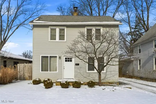413 Grove Avenue, Cuyahoga Falls, OH 44221
