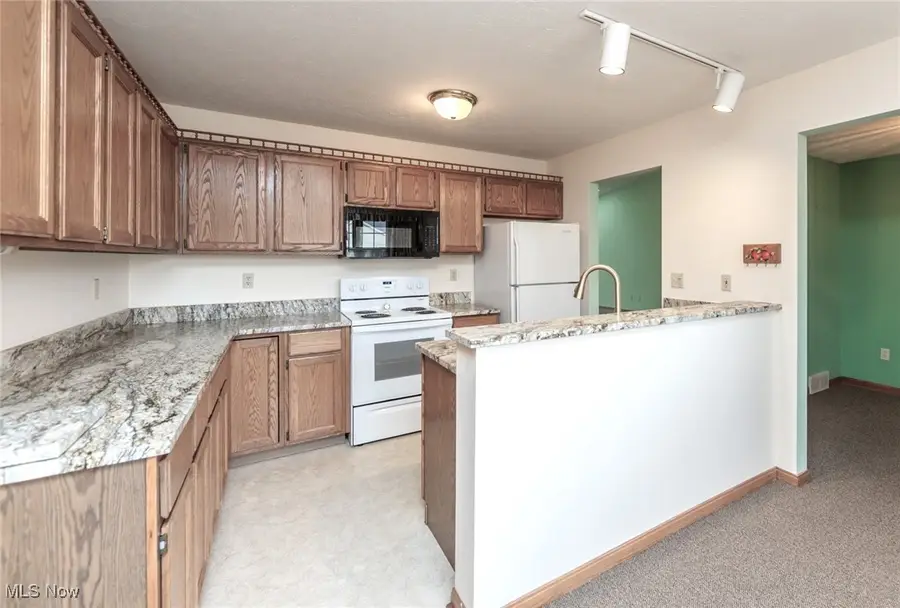 743 Bent Creek Drive, Wadsworth, OH 44281 - Image #2