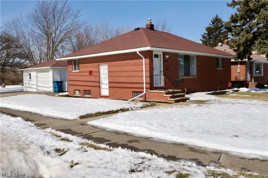 390 Lynne Drive, Sheffield Lake, OH 44054 - #2