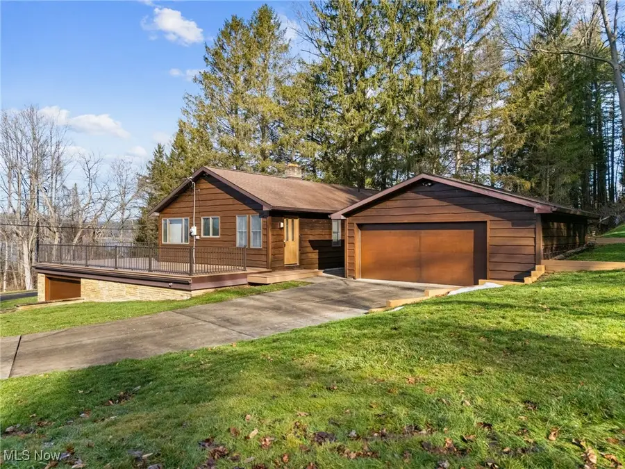 9480 Lakewood Ne Drive, Mineral City, OH 44656 - Image #2