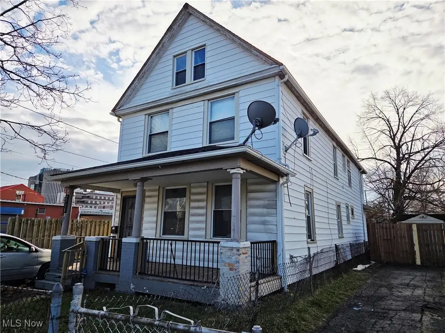 2711 Sackett Avenue, Cleveland, OH 44109 - Image #2