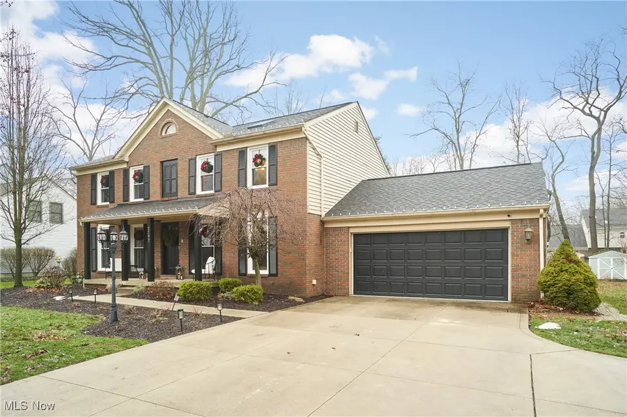 2792 Bridlewood Nw Street, North Canton, OH 44720 - Image #2
