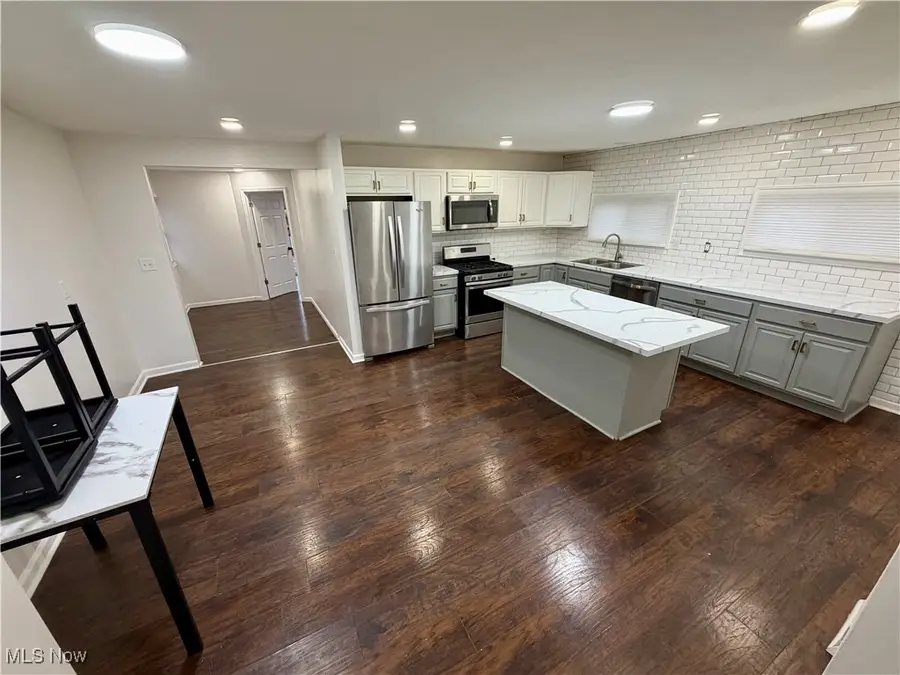 33765 Henwell Road, Columbia Station, OH 44028 - Image #3