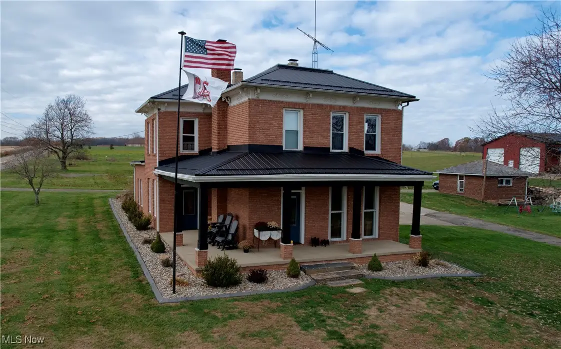 4655 Dundee Strasburg Nw Road, Strasburg, OH 44680 - Image #1