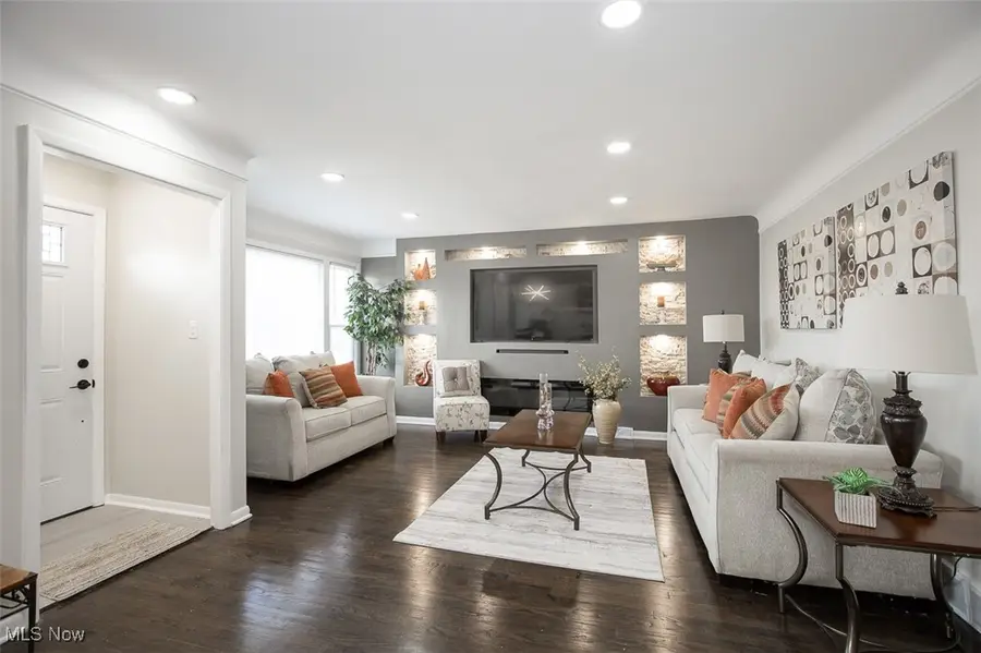 4631 Belfiore Road, Warrensville Heights, OH 44128 - Image #2