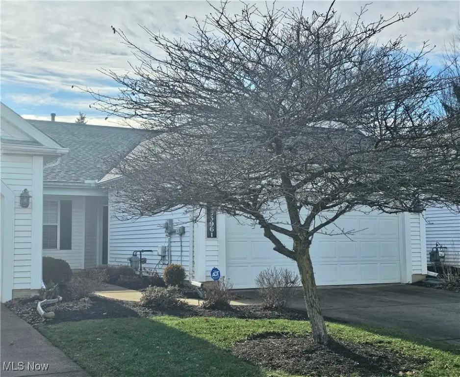 33961 Honeysuckle Lane, North Ridgeville, OH 44039 - Image #1