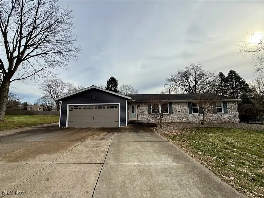 5648 Vantage Hill Nw Avenue, Massillon, OH 44646 - Image #2