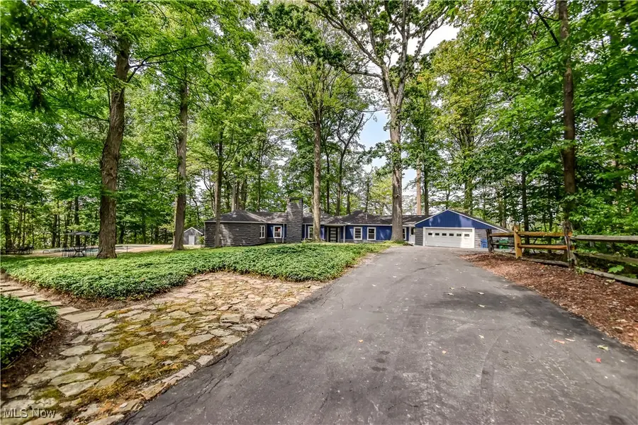 2531 Timberline Drive, Willoughby Hills, OH 44094 - Image #2