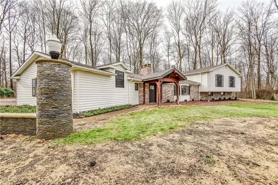 17460 Trillium Drive, Chagrin Falls, OH 44023 - Image #3