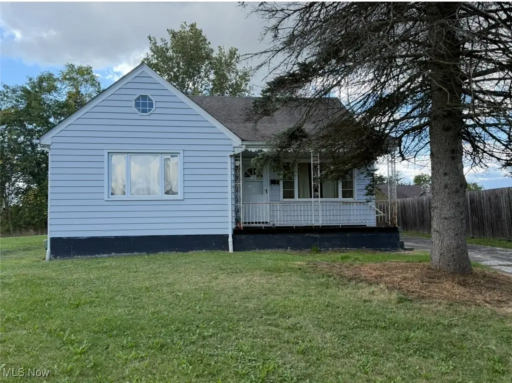 435 Blossom Avenue, Campbell, OH 44405 - Image #1