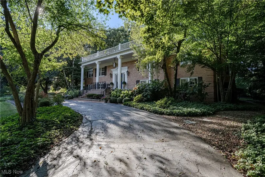 305 Hampshire Road, Akron, OH 44313 - Image #2