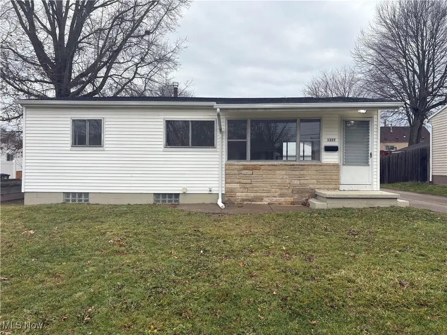 1227 Flanders Avenue, Akron, OH 44314 - Image #2