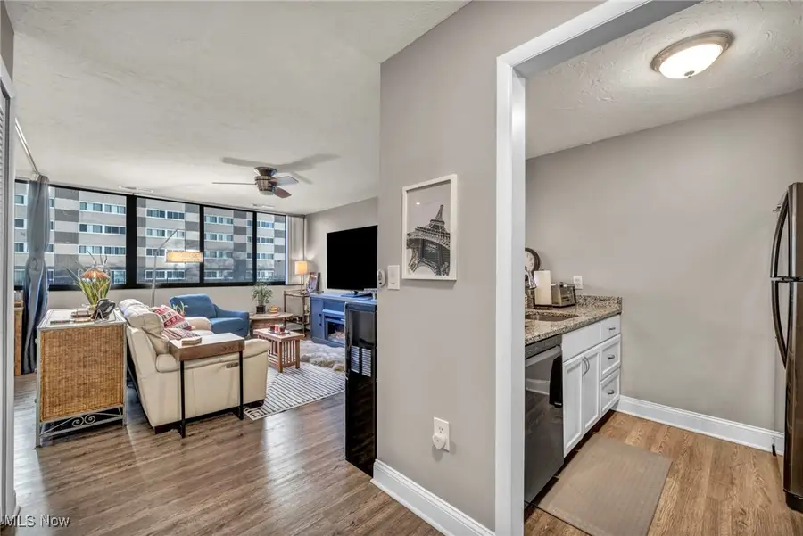 12550 Lake Avenue #101, Lakewood, OH 44107 - Image #2