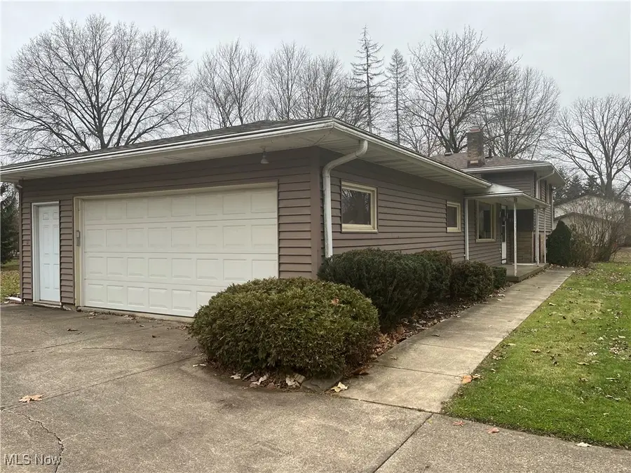 9152 Fosdick Road, Valley View, OH 44125 - Image #2