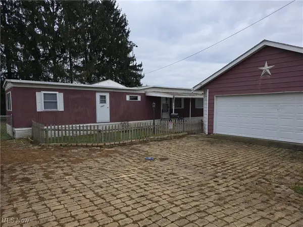 1812 Danbury Avenue, Wellsville, OH 43968