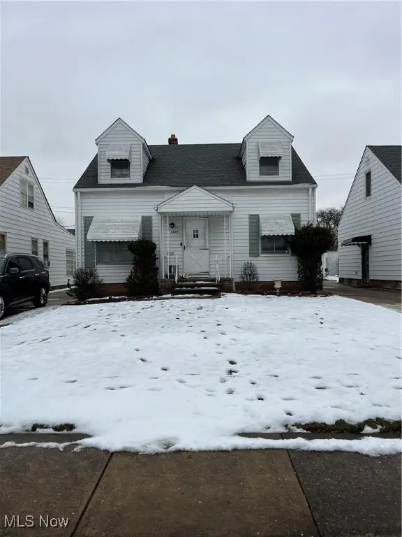 18301 Edinboro Avenue, Maple Heights, OH 44137 - Image #1