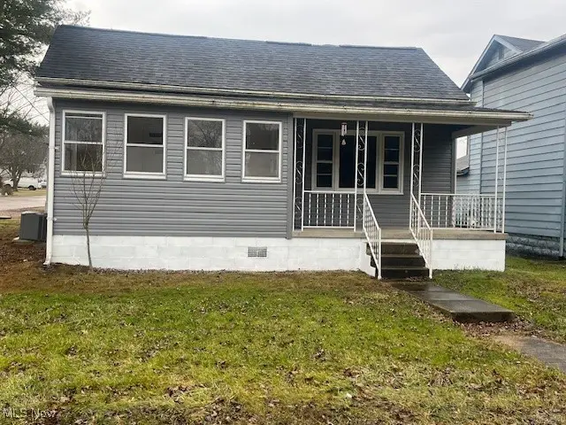 402 Kinzel Avenue, Zanesville, OH 43701 - Image #1