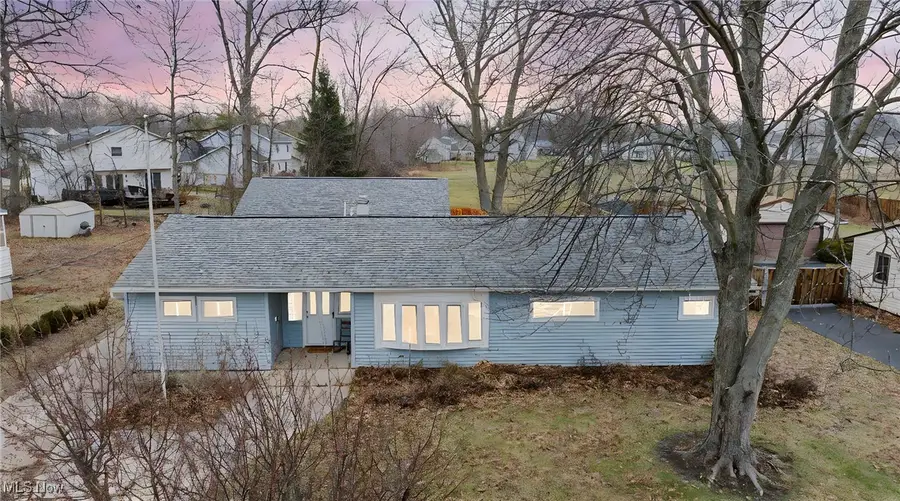 38265 Hurricane Drive, Willoughby, OH 44094 - Image #2