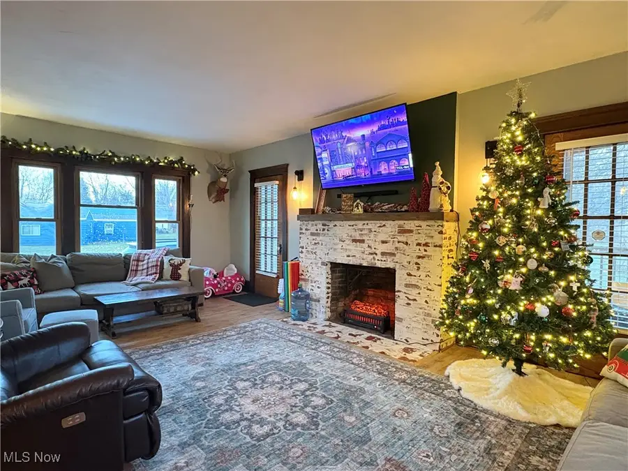 3881 E Center Street, Conneaut, OH 44030 - Image #2