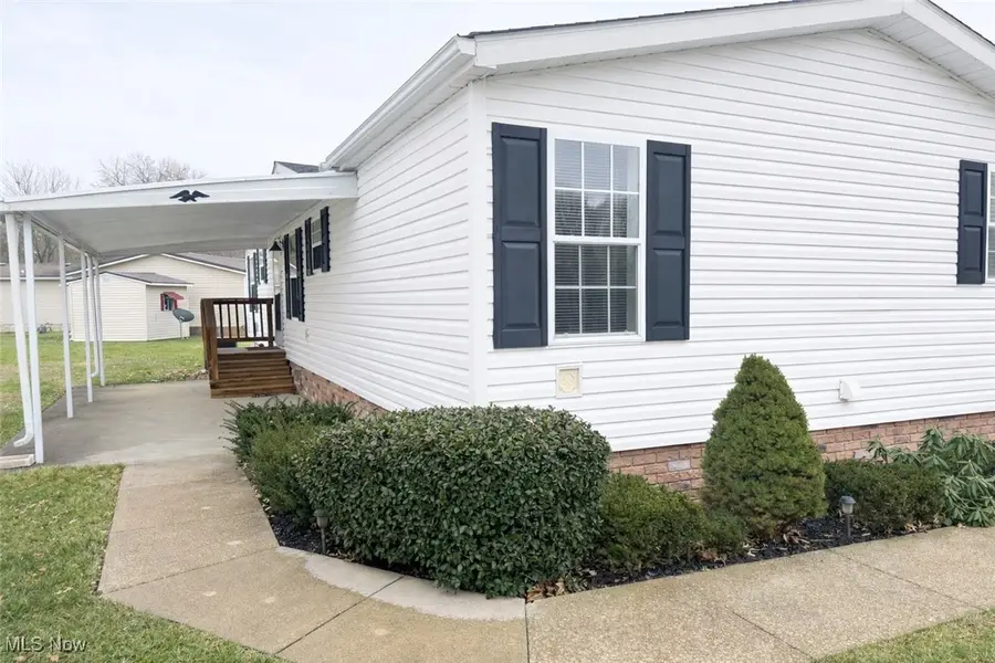 178 D Sw Street, Navarre, OH 44662 - Image #3
