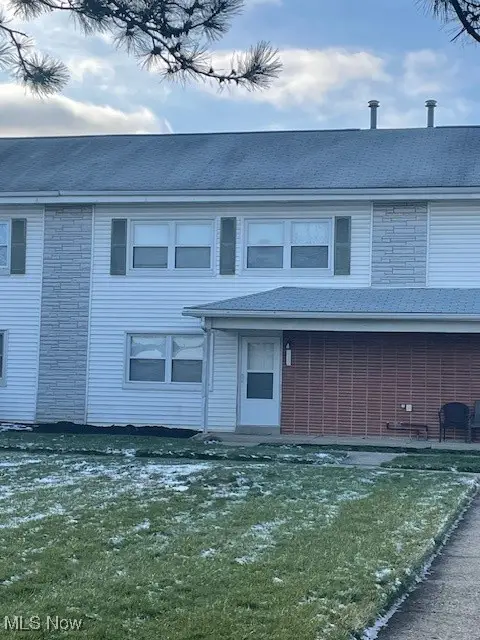 156 Buckeye Circle, Columbus, OH 43217 - #2