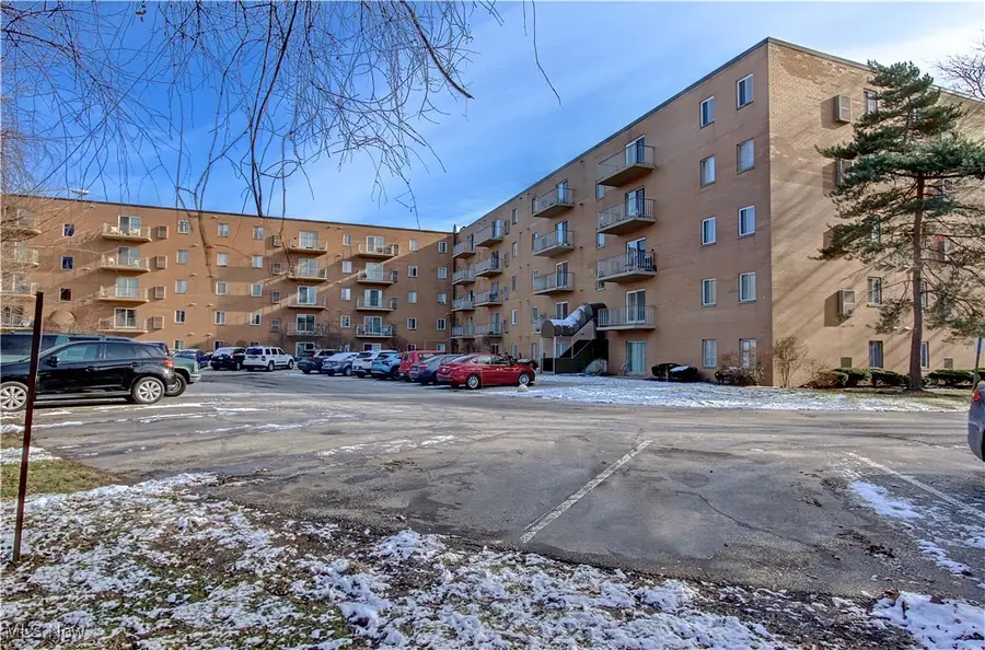 3675 Clague Road #216, North Olmsted, OH 44070 - Image #2