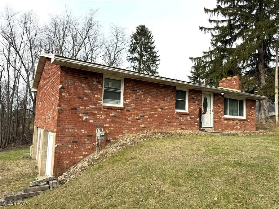 130 Hedges Drive, Wellsburg, WV 26070 - Image #2