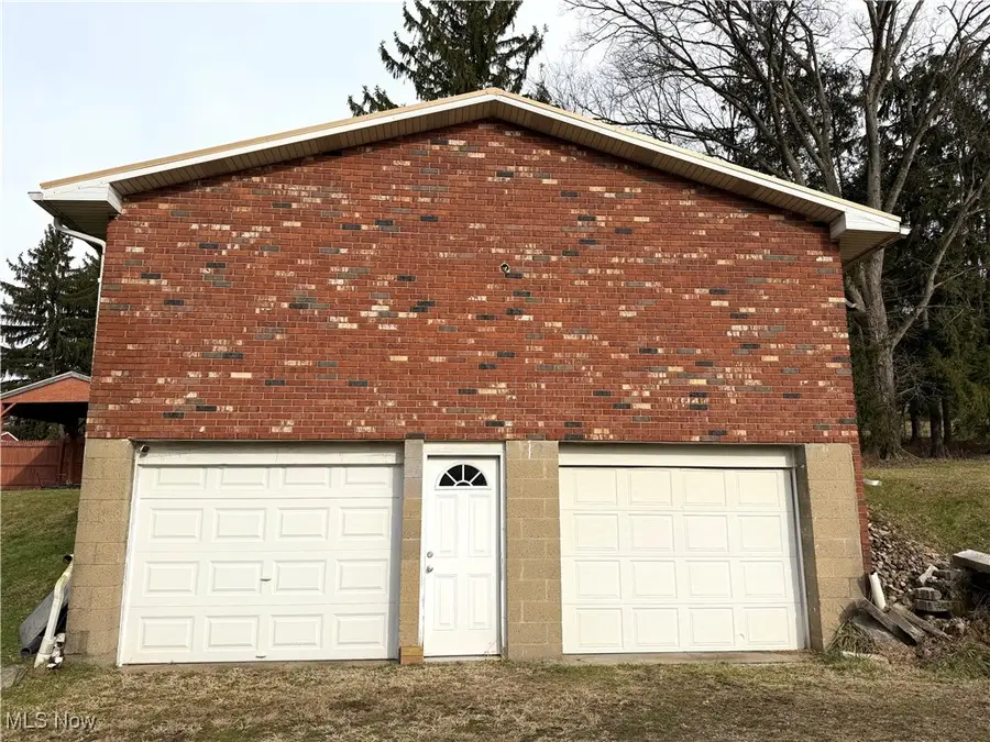 130 Hedges Drive, Wellsburg, WV 26070 - Image #3