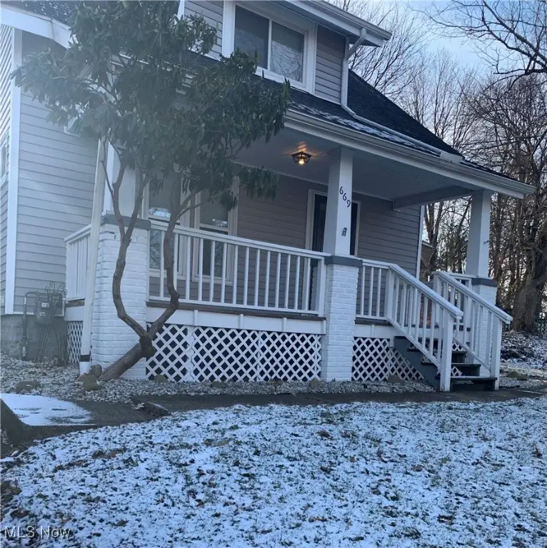 669 N Way Street, Barberton, OH 44203 - Image #1