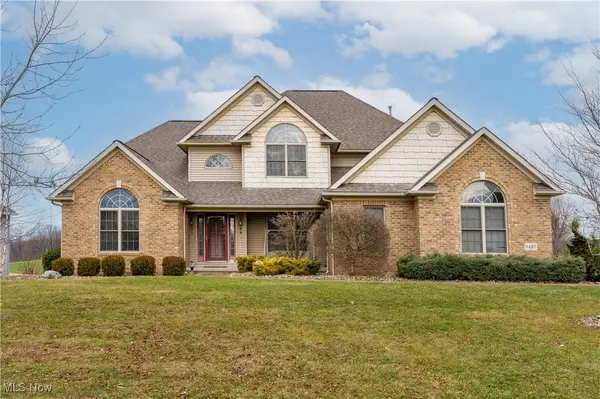 8487 Sandbridge Nw Street, Massillon, OH 44646