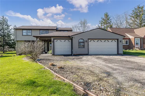 490 Mapleview Drive, Seven Hills, OH 44131
