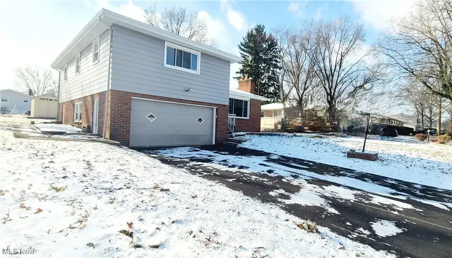 515 Murray Hill Drive, Youngstown, OH 44505 - Image #2