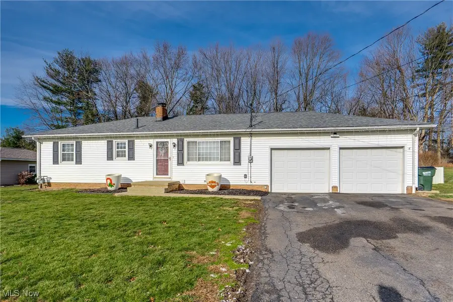 810 Leecrest Nw Street, Massillon, OH 44646 - Image #2