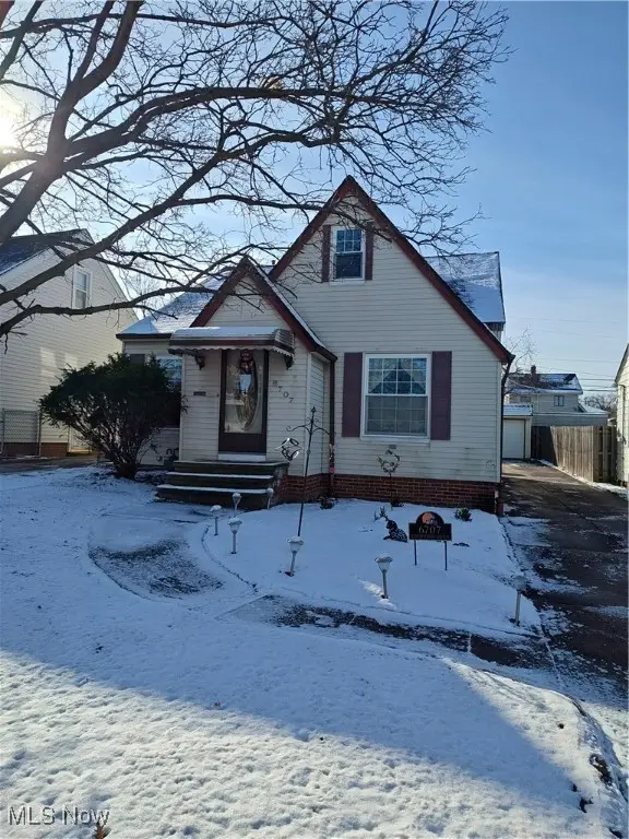 6707 Thornton Drive, Parma, OH 44129 - Image #1