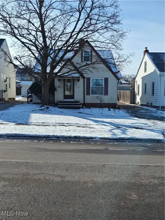 6707 Thornton Drive, Parma, OH 44129 - Image #2