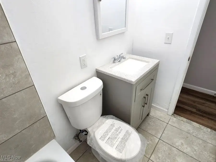 419 Center Road, Bedford, OH 44146 - Image #2