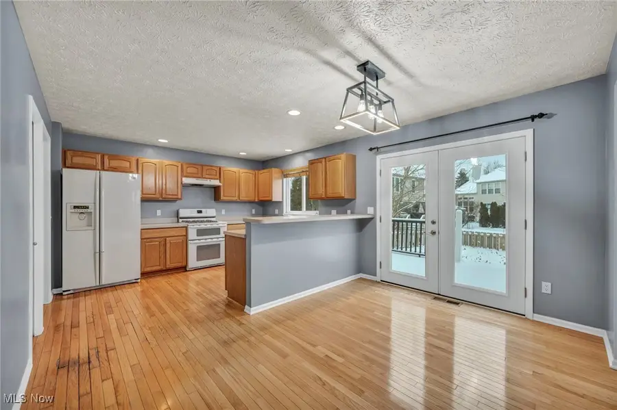 9642 Sunray Drive, Olmsted Township, OH 44138 - Image #3