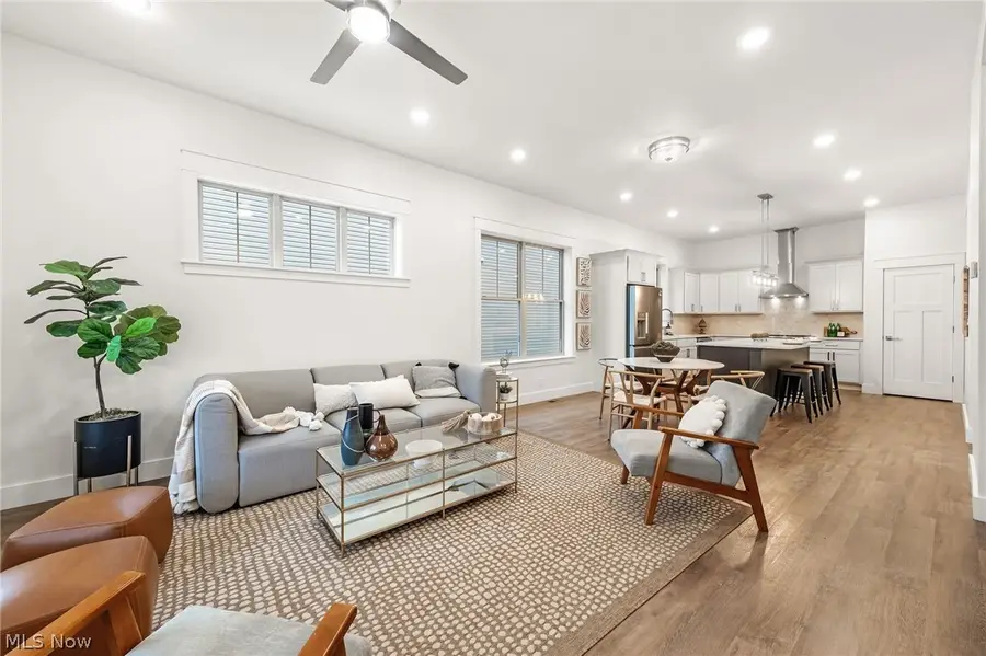 1885 Woodlawn Avenue, Cleveland, OH 44112 - #2