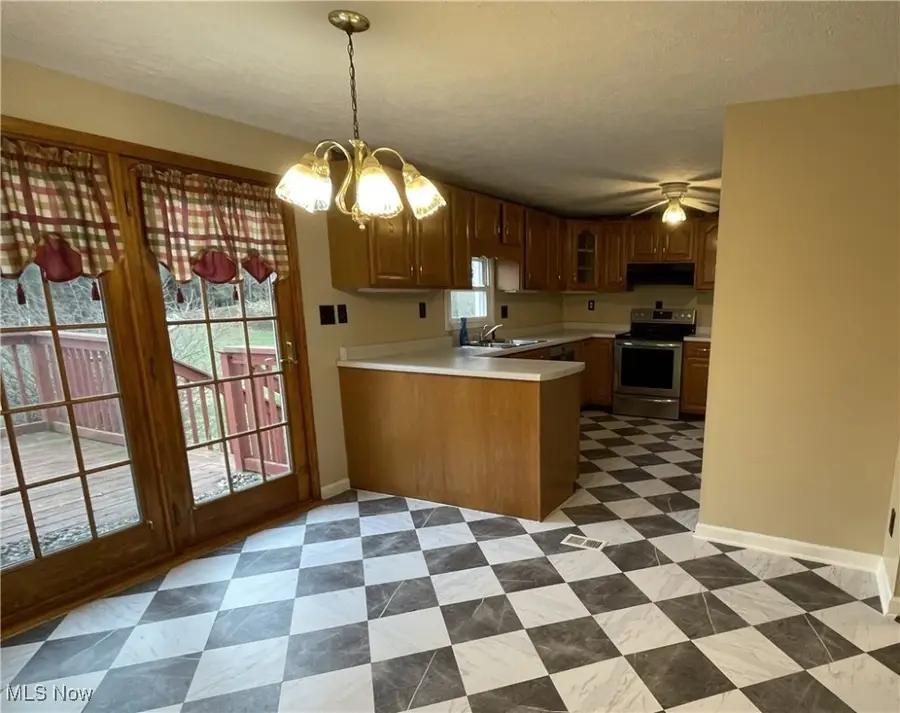 8608 Goddard Craft Lane, Cambridge, OH 43725 - Image #2