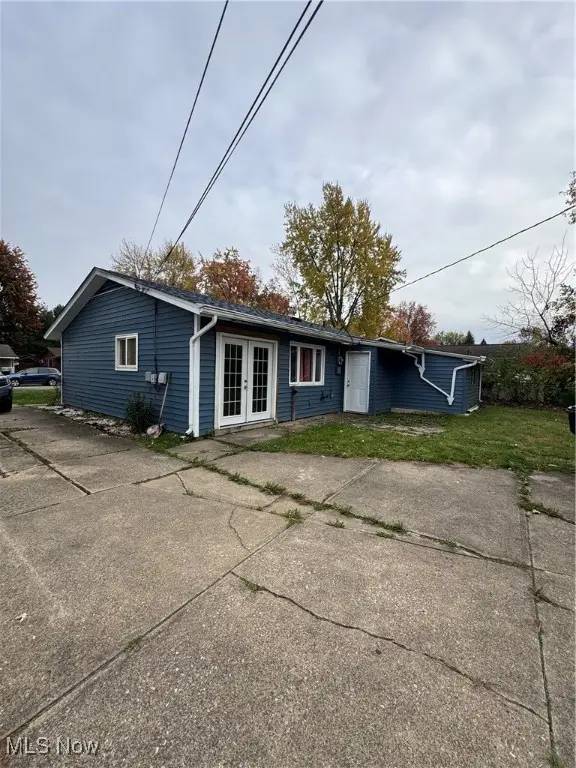 379 Laurel Drive, Berea, OH 44017 - Image #3