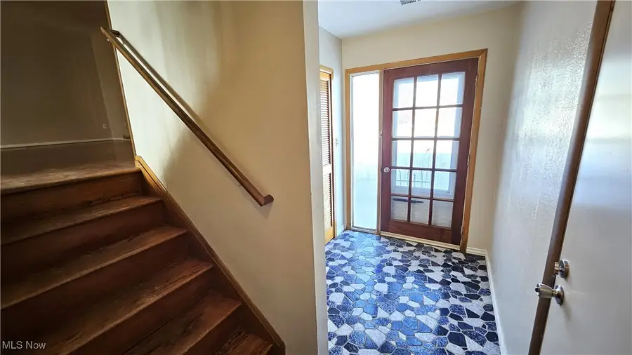 5949 White Pine Drive, Bedford Heights, OH 44146 - #2