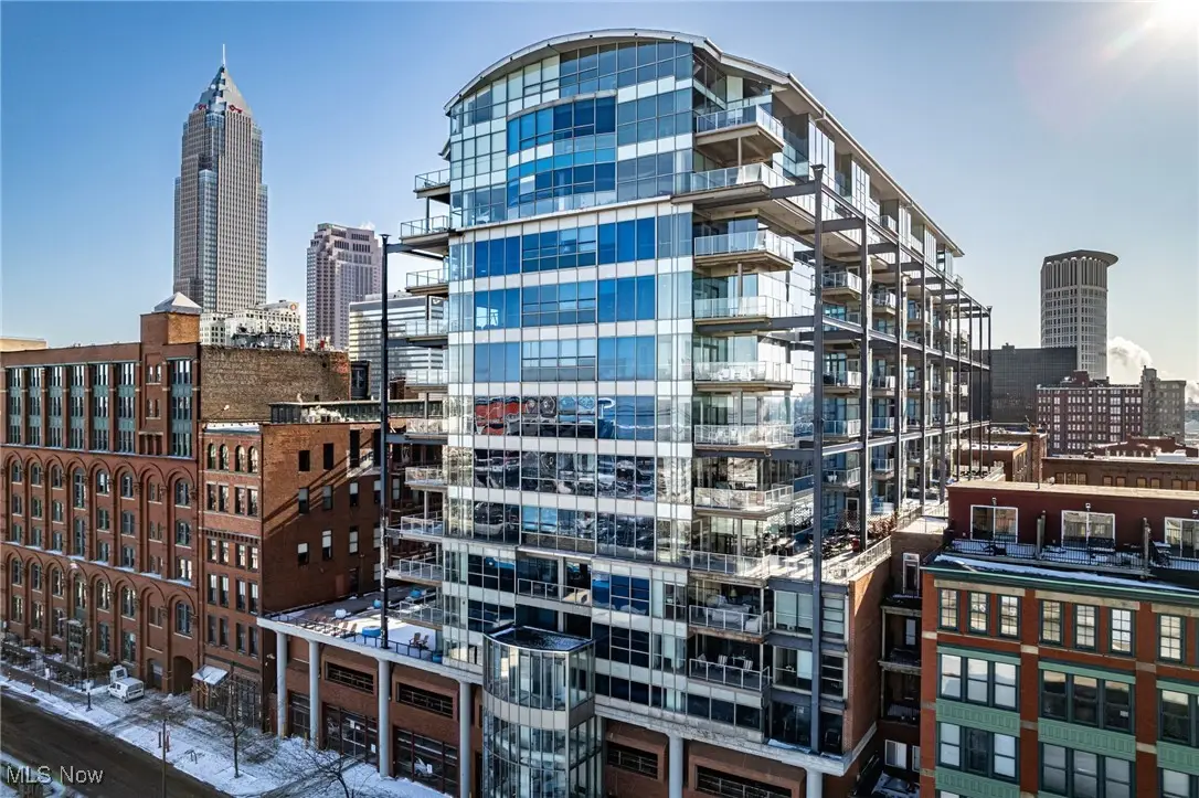 701 W Lakeside Avenue #1103, Cleveland, OH 44113 - Image #1