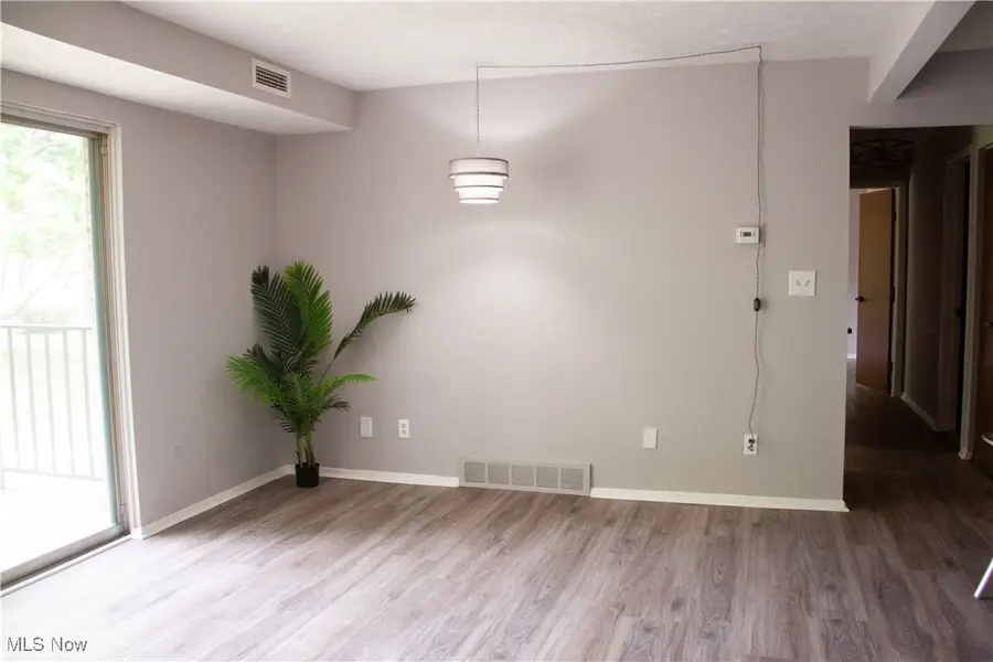 16475 Heather Lane #S202, Middleburg Heights, OH 44130 - Image #3